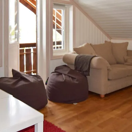 Tatil Evi 8 Person In Aseral Tjaldal